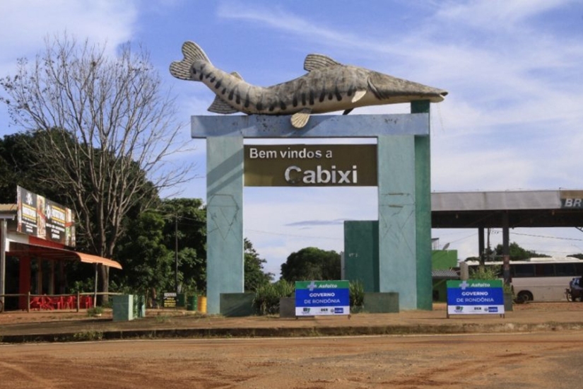 "Visões em Cabixi: Outdoor pela NorteOutdoor"